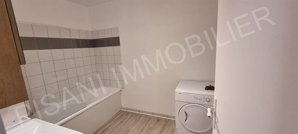 appartement 3 pièces en location sur GONNEVILLE LA MALLET (76280)