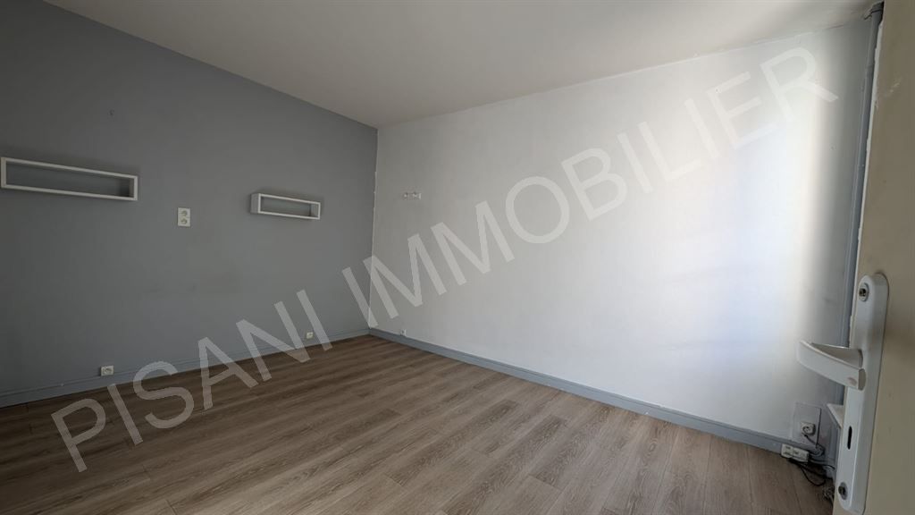 immeuble en vente sur MONTIVILLIERS (76290)