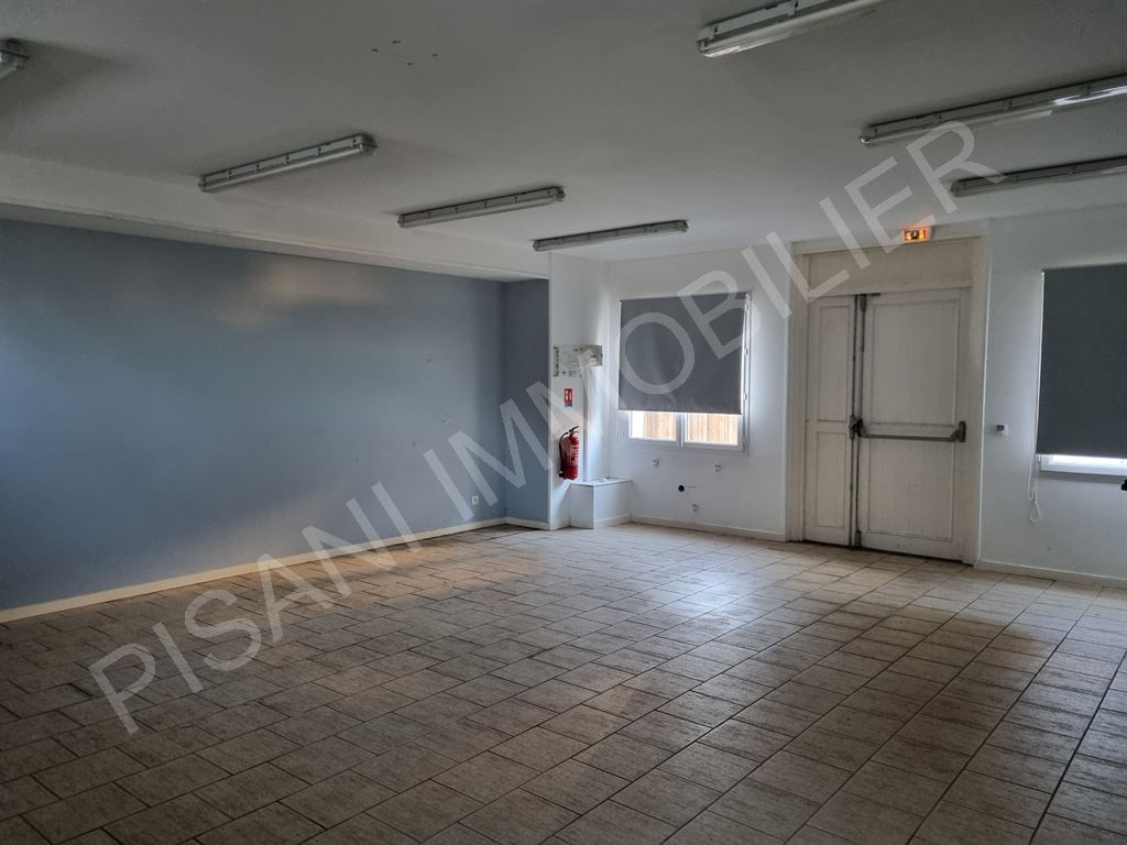 commerce en location sur GONNEVILLE LA MALLET (76280)